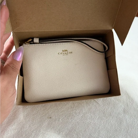 Coach Ivory Leather Wristlet - Picture 1 of 8